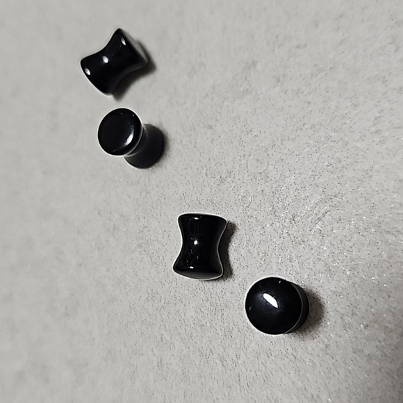 2 sets of gages - Picture 3 of 3